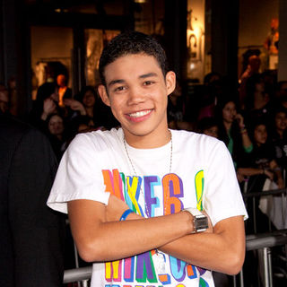 Roshon Fegan; in "Jonas Brothers: The 3D Concert Experience" World Premiere - Arrivals