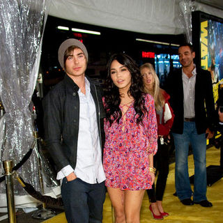 Zac Efron;Vanessa Hudgens; in "Watchmen" U.S. Premiere - Arrivals