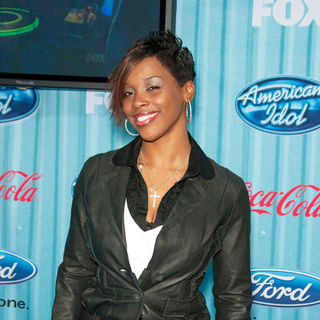 Lil Rounds; in American Idol Top 13 Party - Arrivals