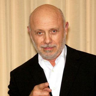 Hector Elizondo; in 2009 PRISM Awards - Arrivals