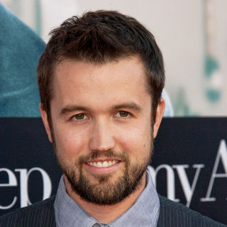 Rob McElhenney in "Julie & Julia" - Los Angeles Premiere - Arrivals