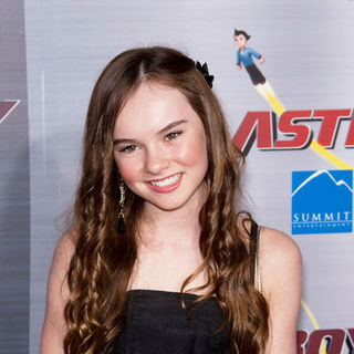 Madeline Carroll; in "Astro Boy" Los Angeles Premiere - Arrivals