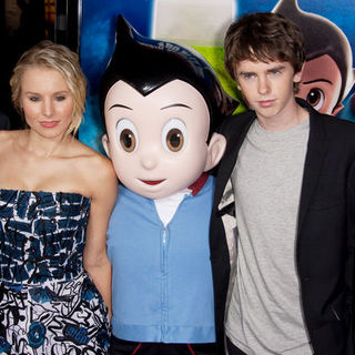 Kristen Bell, Freddie Highmore in "Astro Boy" Los Angeles Premiere - Arrivals