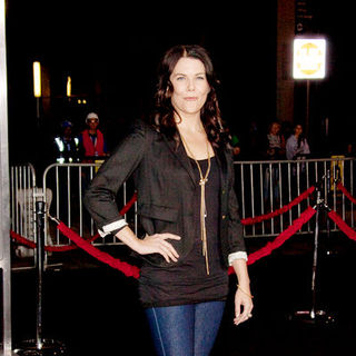 Lauren Graham; in "2012" Los Angeles Premiere - Arrivals