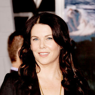 Lauren Graham; in "2012" Los Angeles Premiere - Arrivals