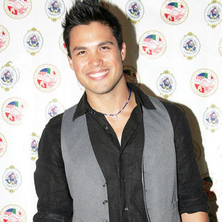 Michael Copon in Evening With The Stars 2008 Party - Arrivals