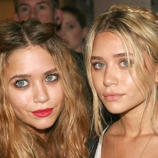 Ashley Olsen;Mary Kate Olsen; in 7th Annual Free Arts NYC Art and Photography Benefit Auction
