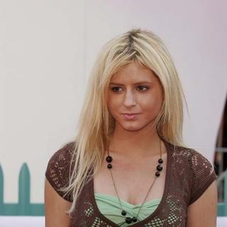 Anastasia Ashley; in Chicken Little World Premiere - Arrivals
