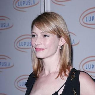 Meredith Monroe; in "Hollywood Bag Ladies" Lupus Luncheon
