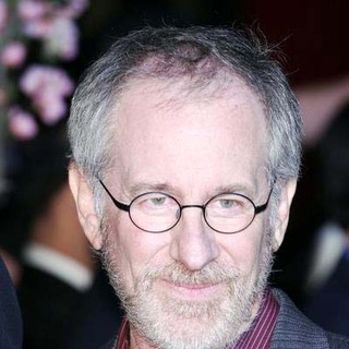 Steven Spielberg in Premiere of Memoirs of a Geisha