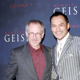 Steven Spielberg;Ken Watanabe; in Premiere of Memoirs of a Geisha