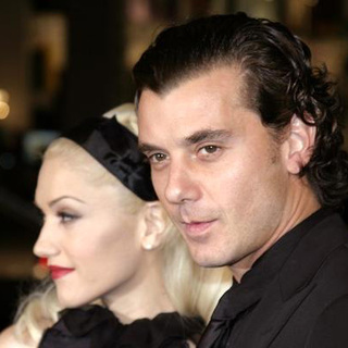 Gwen Stefani;Gavin Rosedale; in Constantine Los Angeles Premiere Arrivals