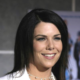 Lauren Graham; in The Pacifier Los Angeles Movie Premiere