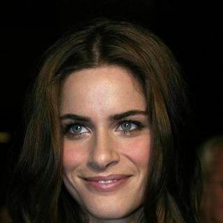 Amanda Peet; in The Wedding Date Los Angeles Premiere