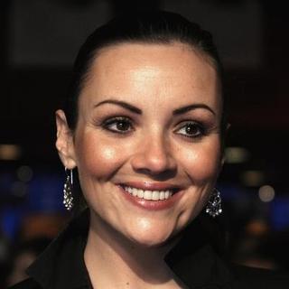 Martine McCutcheon; in The Wedding Date Los Angeles Premiere