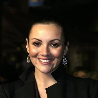 Martine McCutcheon; in The Wedding Date Los Angeles Premiere