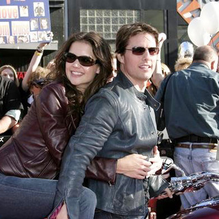 Tom Cruise;Katie Holmes; in War of the Worlds Fan Screening