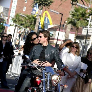 Tom Cruise;Katie Holmes; in War of the Worlds Fan Screening