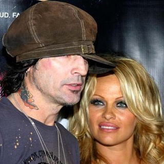 Pamela Anderson;Tommy Lee; in Rokbar Hollywood Launch Party