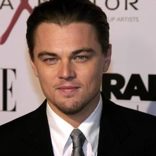 Leonardo DiCaprio; in The Aviator Los Angeles Premiere - Arrivals