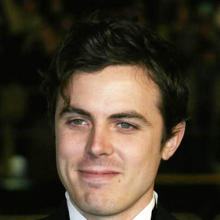 Casey Affleck; in Ocean's Twelve Los Angeles Premiere - Arrivals