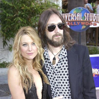 Chris Robinson;Kate Hudson; in The Skeleton Key Los Angeles Premiere - Red Carpet