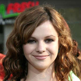 Amber Tamblyn; in Sisterhood of the Traveling Pants - Red Carpet