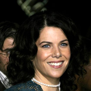 Lauren Graham; in Friday Night Lights Los Angeles Premiere - Arrivals