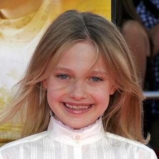 Dakota Fanning; in Dreamer Los Angeles Premiere - Arrivals