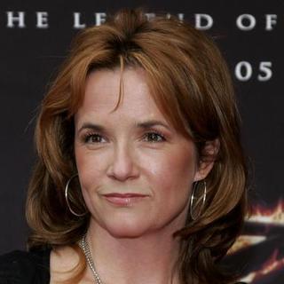 Lea Thompson; in The Legend of Zorro Los Angeles Premiere - Red Carpet