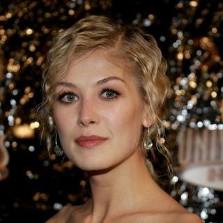 Rosamund Pike in Los Angeles Premiere of Doom - Arrivals