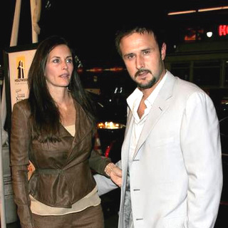 Courteney Cox;David Arquette; in 9th Annual Hollywood Film Festival - Kiss Kiss, Bang Bang Screening - Arrivals