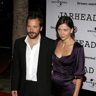 Maggie Gyllenhaal;Peter Sarsgaard; in Jarhead World Premiere - Arrivals
