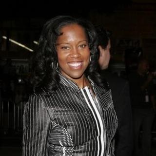 Regina King in Get Rich or Die Tryin' Los Angeles Premiere - Red Carpet