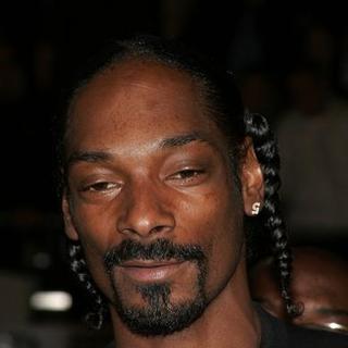 Snoop Dogg; in Get Rich or Die Tryin' Los Angeles Premiere - Red Carpet