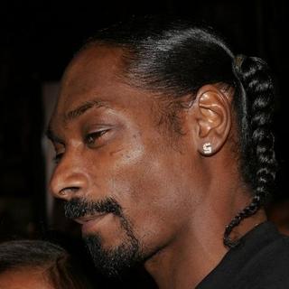 Snoop Dogg; in Get Rich or Die Tryin' Los Angeles Premiere - Red Carpet