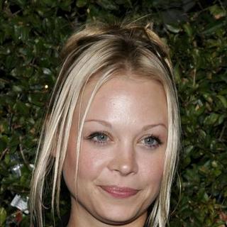 Alexandra Holden Pictures with High Quality Photos