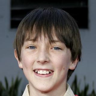 Tyler Patrick Jones; in Yours, Mine and Ours World Premiere - Arrivals