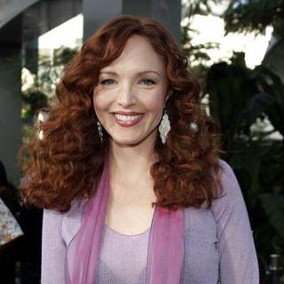 Amy Yasbeck; in Yours, Mine and Ours World Premiere - Arrivals