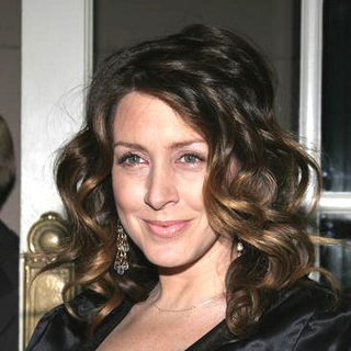 Joely Fisher; in Los Angeles Free Clinic's 29th Annual Dinner Gala - Arrivals