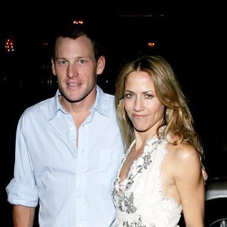 Lance Armstrong;Sheryl Crow; in Los Angeles Free Clinic's 29th Annual Dinner Gala - Arrivals