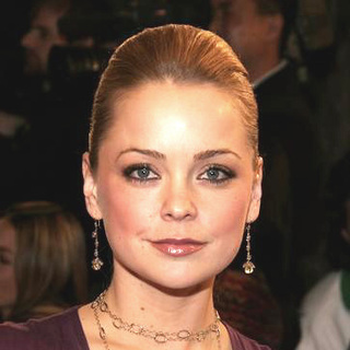 Marisa Coughlan; in The Family Stone Los Angeles Premiere