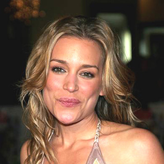 Piper Perabo; in Cheaper By The Dozen 2 World Premiere
