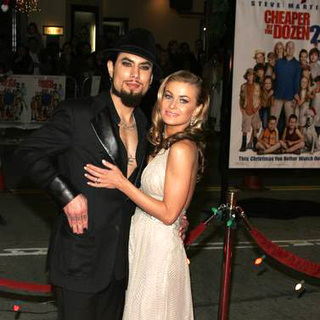 Carmen Electra;Dave Navarro; in Cheaper By The Dozen 2 World Premiere