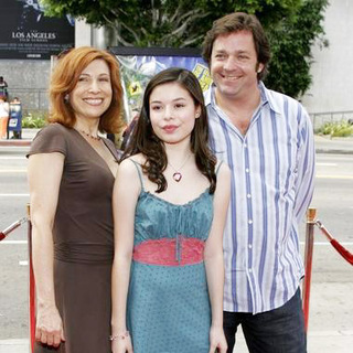 Miranda Cosgrove; in Barnyard World Premiere