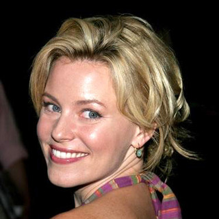 Elizabeth Banks; in The Last Kiss Los Angeles Premiere