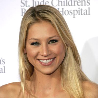 Anna Kournikova in Runway For Life Benefiting St. Jude Children's Research Hospital