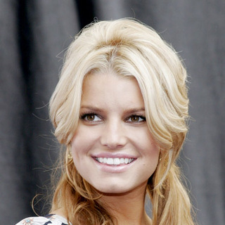 Jessica Simpson; in Jessica Simpson Launches Blockbuster Total Access