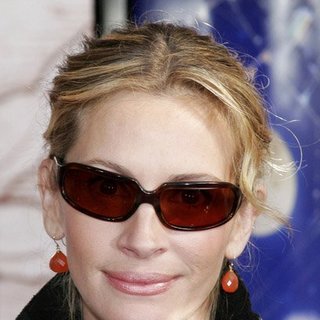 Julia Roberts; in Charlotte's Web Los Angeles Premiere