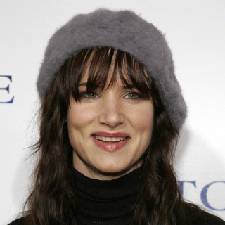 Juliette Lewis; in Catch and Release Los Angeles Premiere